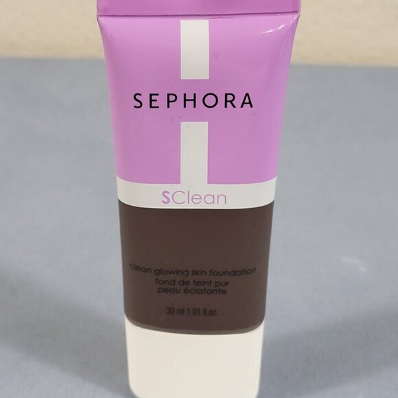 Sephora SClean Glowing Skin Foundation, #39 Deepest Dark with neutral UNDERTONES - Picture 3 of 3
